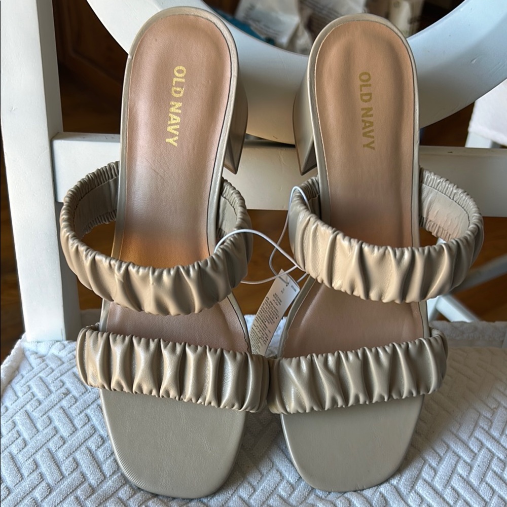 Old Navy Cream Ruched Sandals